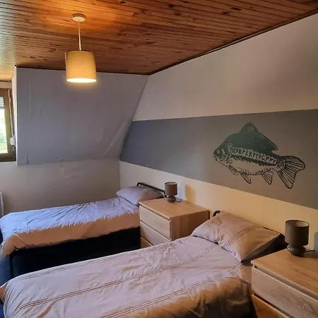 Сasa de vacaciones Firs Lake Loiron-Ruille